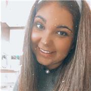 Profesora licenciada en educación primaria especialidad francés, muy dinámica y con don de hacer muchas actividades